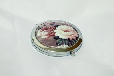 Лот: 6340300. Фото: 1. Карманное зеркало с увеличением... Зеркала компактные