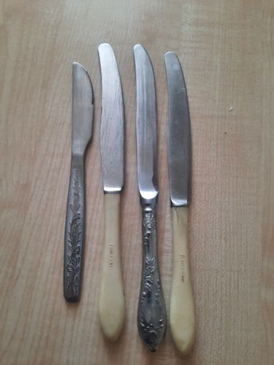 Лот: 21446941. Фото: 1. 4 столовых ножа из СССР. Столовые приборы, ножи