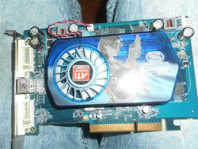 Лот: 792833. Фото: 1. AGP HD3650 Sapphire. Видеокарты