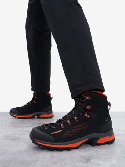 Лот: 24284831. Фото: 1. Ботинки мужские Lowa Corvara GTX... Ботинки, полуботинки