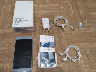 Лот: 12976238. Фото: 1. Samsung Galaxy A7 (2017) Синий. Смартфоны