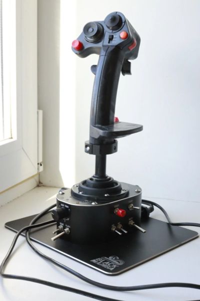 Лот: 15670977. Фото: 1. Джойстик VKB Black Mamba. Рули, джойстики