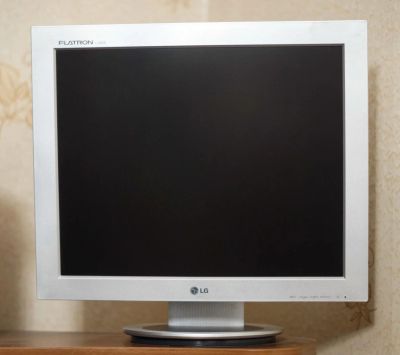 Лот: 4915359. Фото: 1. Монитор LG Flatron L1930B (матрица... ЖК-мониторы