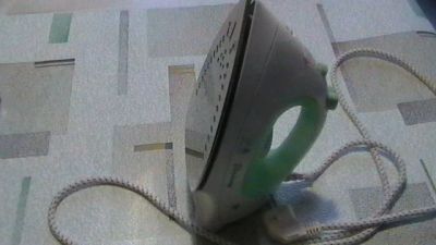 Лот: 3480878. Фото: 1. Утюг Binatone SI-2000. Утюги, парогенераторы, отпариватели