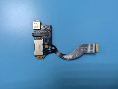 Лот: 16448014. Фото: 1. Б/У плата с разъемами USB, audio... Запчасти для ноутбуков