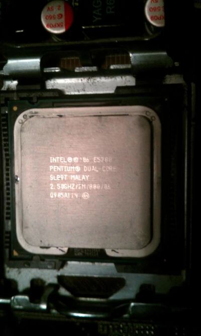 Лот: 4628778. Фото: 1. Процессор Intel Core 2 duo E5200... Процессоры