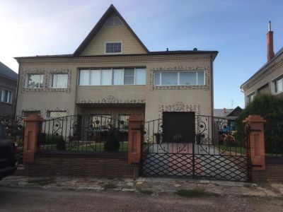 Лот: 14570113. Фото: 1. Коттедж 300 м² на участке 10 сот... Дома