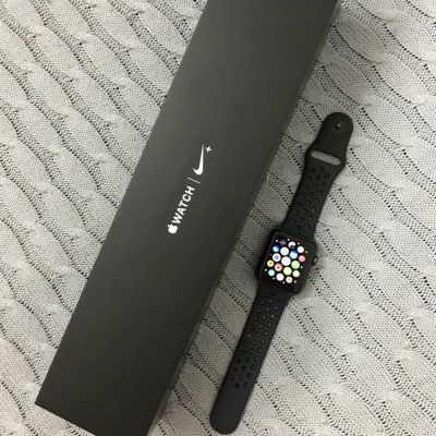 Лот: 11232945. Фото: 1. Apple watch series 2 , 42 mm sport... Смарт-часы, фитнес-браслеты, аксессуары