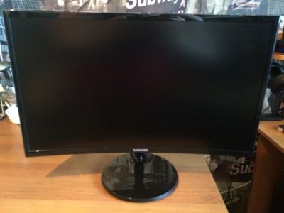 Лот: 10021539. Фото: 1. Игровой монитор Samsung C24F390FHI. ЖК-мониторы