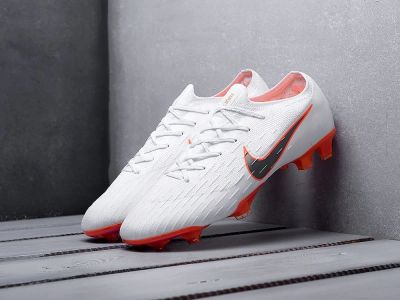 Лот: 16031448. Фото: 1. Футбольная обувь Nike Mercurial... Кеды, кроссовки, слипоны