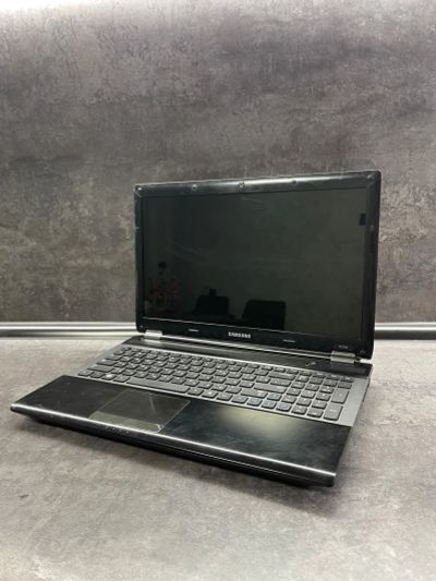 Лот: 20017549. Фото: 1. Мощный 4-х ядерный ноутбук Samsung... Ноутбуки