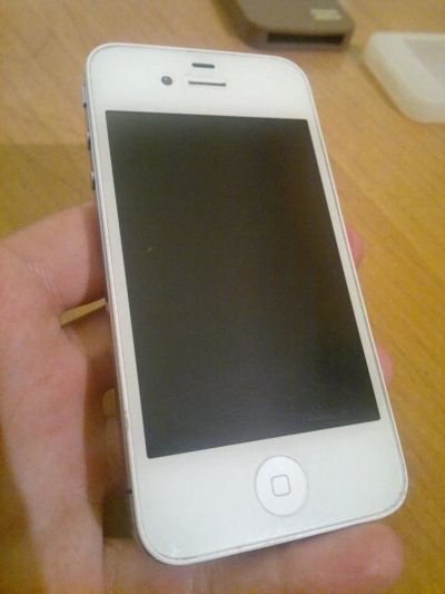 Лот: 3032605. Фото: 1. iPhone 4G 8Gb White. Смартфоны