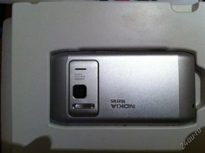 Лот: 1691053. Фото: 1. nokia n8 silver. Смартфоны