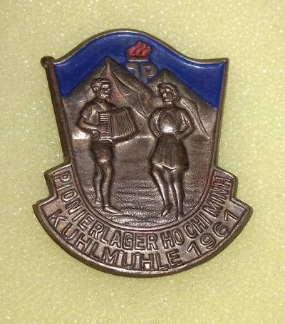 Лот: 8708746. Фото: 1. Знак "Пионерлагерь им. Хо Ши Мина... Другое (значки, медали, жетоны)