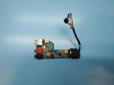 Лот: 17409449. Фото: 1. Б/У плата с разъемами USB Audio... Печатные платы