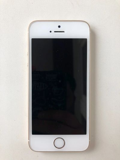 Лот: 12119975. Фото: 1. Iphone 5s 16Gb Золотой. Смартфоны