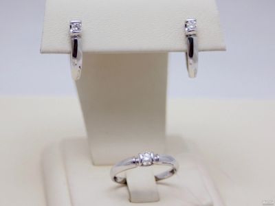 Лот: 12322052. Фото: 1. КОМПЛЕКТ: ЗОЛОТЫЕ СЕРЬГИ И КОЛЬЦО... Комплекты изделий