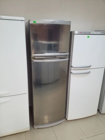 Лот: 12953470. Фото: 1. Whirlpool стальной холодильн к... Холодильники, морозильные камеры