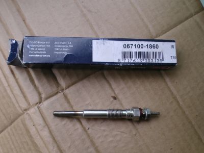 Лот: 11675366. Фото: 1. свеча накала denso 067100-1860. Электрооборудование