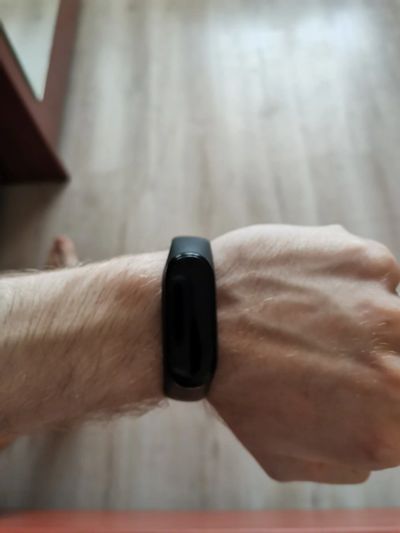 Лот: 17839103. Фото: 1. Смарт браслет Xiaomi mi band 4... Смарт-часы, фитнес-браслеты, аксессуары