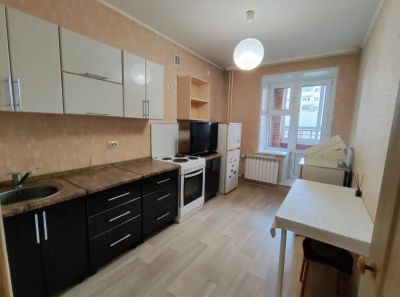 Лот: 10872341. Фото: 1. Продам 2-х комн. кв. 53 кв. м... Квартиры, студии