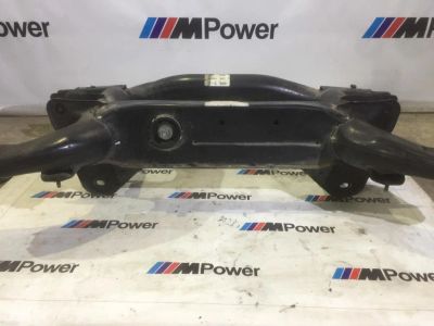 Лот: 11128303. Фото: 1. Балка поперечная BMW E53, задняя. Ходовая, подвеска, рулевое управление