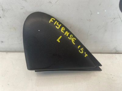 Лот: 24627665. Фото: 1. Накладка крыла Renault Fluence... Двигатель и элементы двигателя