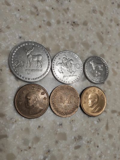 Лот: 20346672. Фото: 1. 6 монет Грузии и Тайваня. Наборы монет