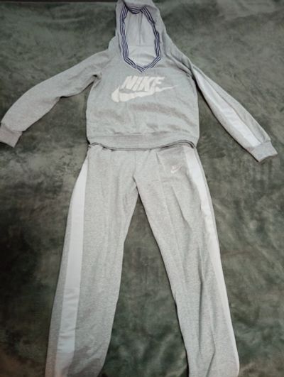 Лот: 19354251. Фото: 1. Спортивный костюм. Спортивные костюмы