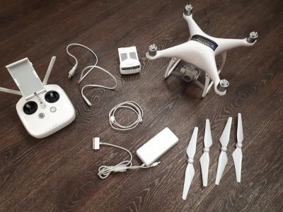 Лот: 14302795. Фото: 1. DJI Phantom 4. Квадрокоптеры
