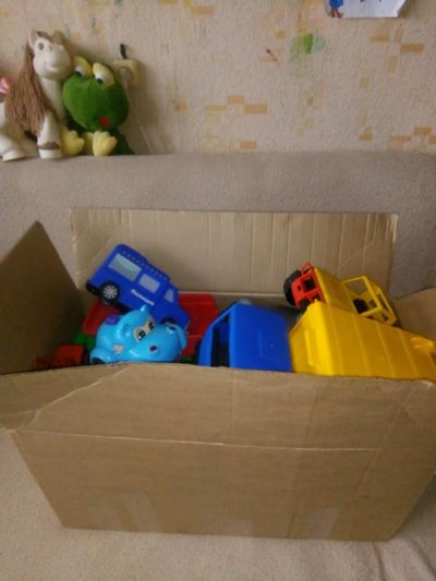 Лот: 16911454. Фото: 1. Большая коробка игрушек. Развивающие