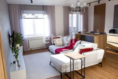 Лот: 21786736. Фото: 1. Продам 2-комн. кв. 55.7 кв.м... Квартиры, студии