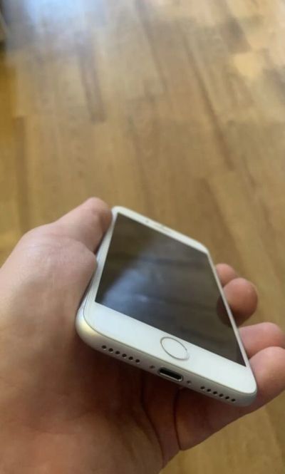 Лот: 21176756. Фото: 1. iPhone 8 64gb. Смартфоны