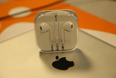 Лот: 10443516. Фото: 1. Наушники от Apple. Apple EarPods... Наушники, гарнитуры