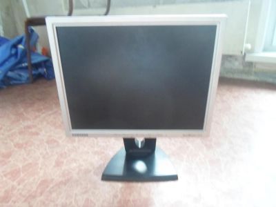 Лот: 4130697. Фото: 1. Монитор Samsung 152N. ЖК-мониторы