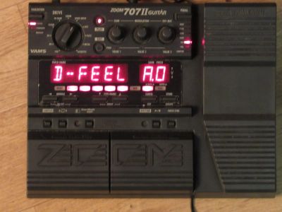 Лот: 4999648. Фото: 1. zoom 707 ii guitar. Гитарные эффекты и комбоусилители