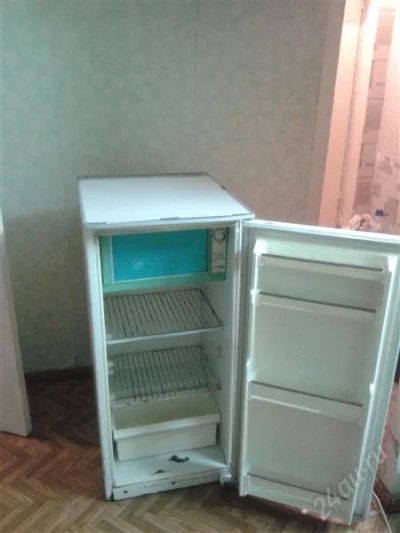 Лот: 2801913. Фото: 1. Продам холодильник 700р. Холодильники, морозильные камеры