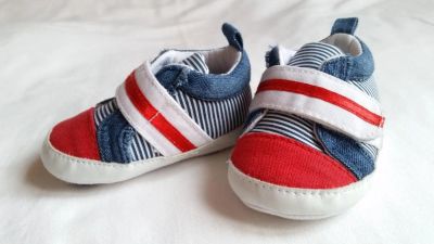 Лот: 5269172. Фото: 1. Тапочки под джинсики на мальчика... Пинетки