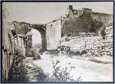 Лот: 7930432. Фото: 1. Открытка Крым. Бахчисарай. Развалины... Открытки, конверты