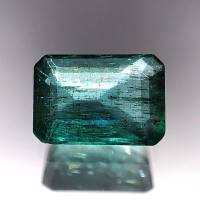 Лот: 21448350. Фото: 1. 1.81 ct. Изумруд октагон. Колумбия... Драгоценные и поделочные камни