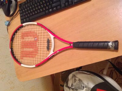 Лот: 3288693. Фото: 1. Теннисная ракетка Wilson. Спортивная символика и атрибутика