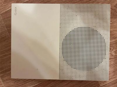 Лот: 19056375. Фото: 1. Xbox One s. Игры для консолей