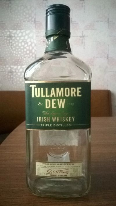 Лот: 12128890. Фото: 1. Бутылка Tullamore D.E.W. 0,5л. Бутылки, пробки, этикетки