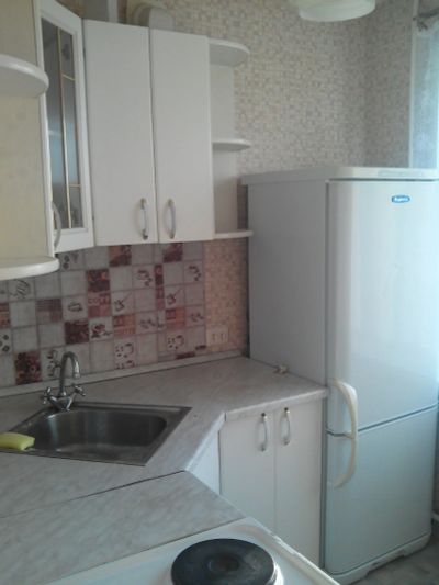 Лот: 10038867. Фото: 1. Сдам 1-к квартиру Гладкова 13. Квартиры, студии