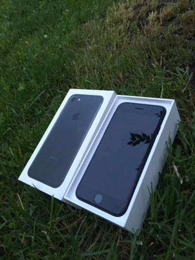 Лот: 14008518. Фото: 1. iPhone 7 32gb Black. Смартфоны