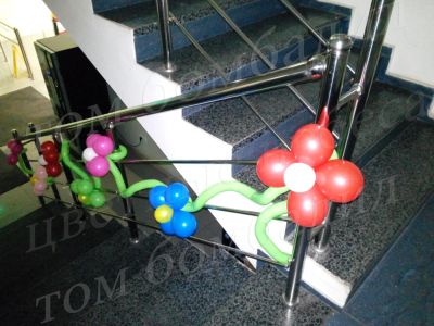 Лот: 7016076. Фото: 1. Цветы из воздушных шаров. Воздушные шары