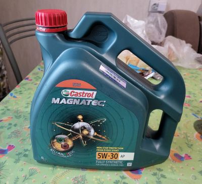 Лот: 19535205. Фото: 1. Масло Castrol 5w30 AP синтетика... Масла, жидкости