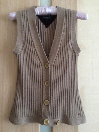 Лот: 9528416. Фото: 1. Жилет Tommy Hilfiger. Пиджаки, жакеты, жилеты
