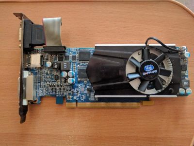 Лот: 9265450. Фото: 1. Sapphire Radeon HD 6570. Видеокарты