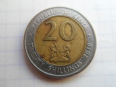 Лот: 9221502. Фото: 1. Кения 20 шиллингов 2010. Африка